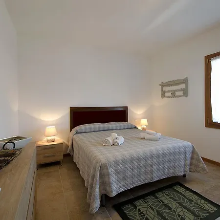 Apartman Apt.2 In With Pool Castelletto di Brenzone