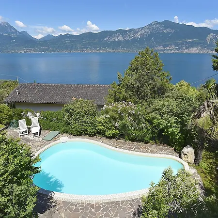 Apt.2 In With Pool * Castelletto di Brenzone