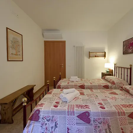 Apartman Apt.2 In With Pool Castelletto di Brenzone